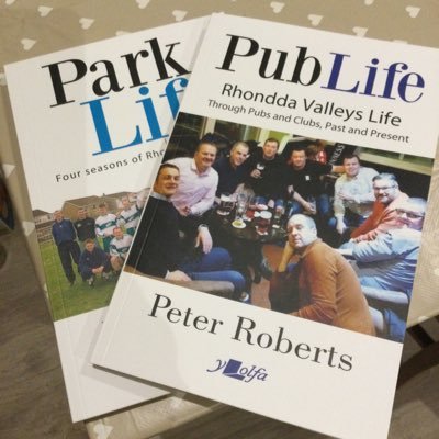 Author of ‘Pub Life’ and  ‘Park Life’, accounts of 🏴󠁧󠁢󠁷󠁬󠁳󠁿 community and culture through 🍺 & ⚽️. One half of @Warm_Coat 🎵
