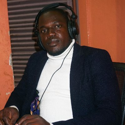 Journaliste
Prix MaMA 23, catégorie Télé
Sciences Po Gouvernance sécuritaire, UNB Burkina Faso
École supérieure de journalisme et des sciences de la com, Bamako