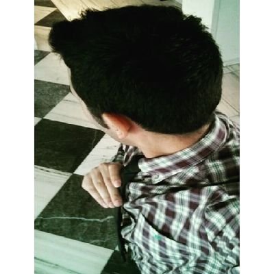 Κίκιν σκουίλιν γκούτσι λιτλ πίγκι !
Μάνα , ιδού ο υιός σου ,
ο αυτοεξόριστος .