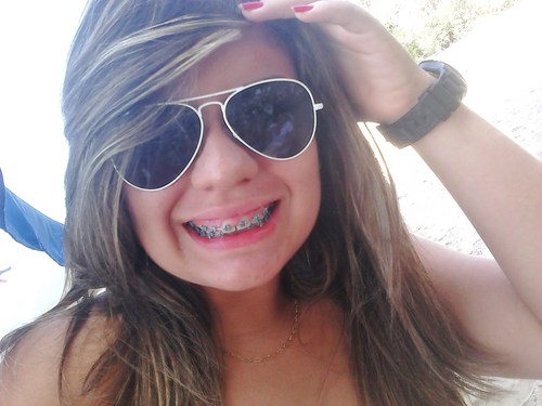 karoolcorreia's profile picture. Decifra-me, mas não me conclua, eu posso te surpreender.
Toda mulher leva um sorriso no rosto e mil segredos no coração.