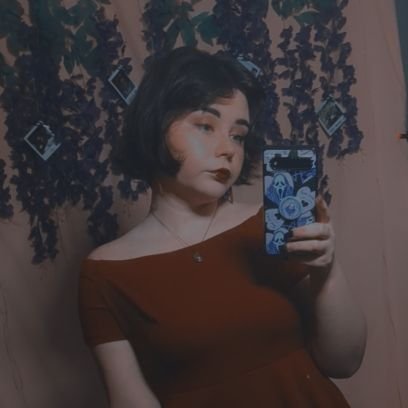 CroisantCosplay's profile picture. Just vibin and cosplayin