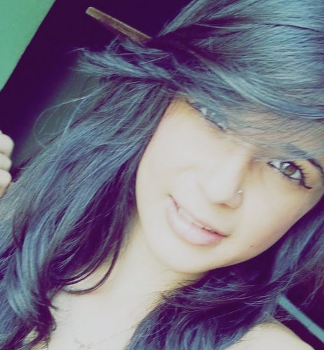 16 anos,  modelo , viagens, pizza , chocolate .