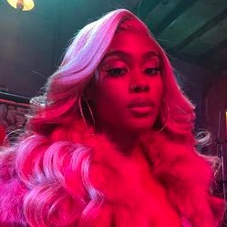 topmejules's profile picture. gamer and stan. she/they. black