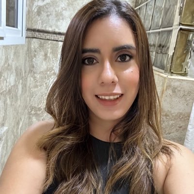 AleMartinez12's profile picture. MD👩🏽‍⚕️🩺 Carpe Diem🌸🌙✨