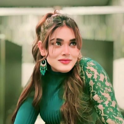 aroojnadeem14's profile picture. 💛