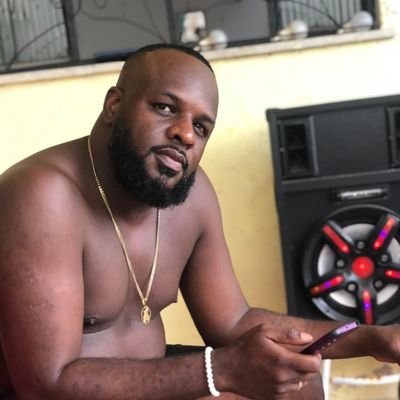 amante da cerveja gelada,e uma boa roda de samba!
Sou aquele muleque atrevido ,do sorriso Maroto.