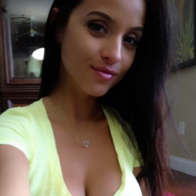 I am feminine, tender, trustworthy, kind, tactful, communicative, sincere, energetic, sensual, flexible, tidy, open-minded, attentive, well-balanced, loyal.