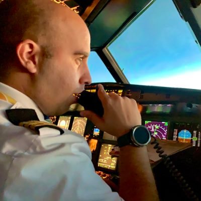 🇵🇹| 📥: rodrigo-pombo@hotmail.com | A320 Pilot in Sata Internacional Azores Airlines ✈️ | Host do Podcast “Conversas de Cockpit”