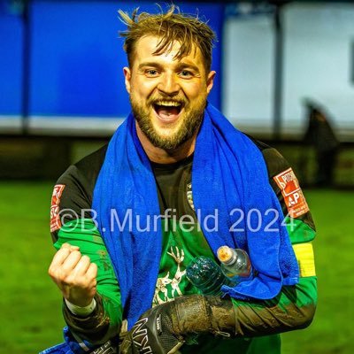 Goalkeeper and club captain @whitbytownfc || Goalkeeper coach @premierplayer1 || @THEGKN endorsee || father of 2!