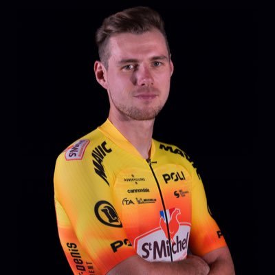 Coureur cycliste professionnel à @auber93cyclisme 🚴🏽‍♂️💪🏽 #thereisnotry