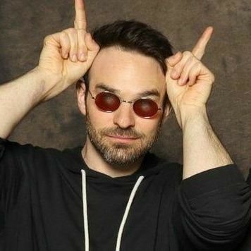 — thinking about Charlie Cox 24/7 ♡