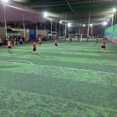 Alquilo las mejores canchas sintéticas de Lima Este; también losas de Voley y Básquet.