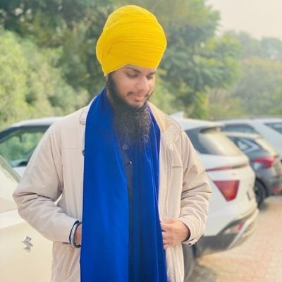 ਮੁਕਬਲਾਂਮੱਦਾਹਿਗੁਰੁਗੋਬਿੰਦਸਿੰਘ।।
ਜਾਨੋਦਿਲਰਾਰਾਹਗੁਰੁਗੋਬਿੰਦਸਿੰਘ।।੧੨੦।। ✨