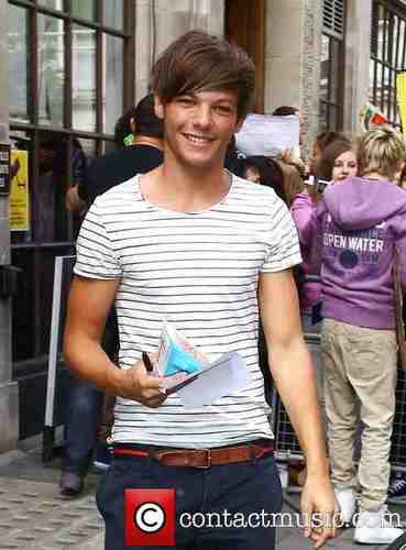 Louis,Louis,Louis,Louis,!! I love him! follow me en I will follow back!