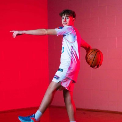 5’7 pg/ C/O 2029/ Burloak Elite u14/ evanmav2010@gmail.com/ IG: evan__mavroudis