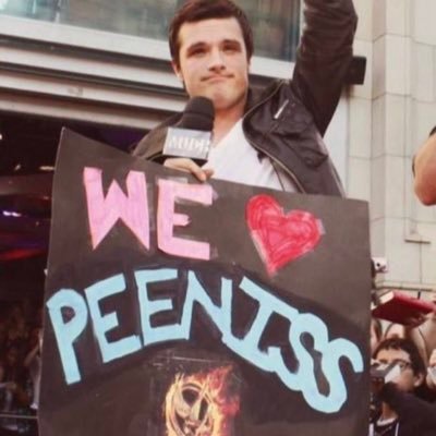 here to worship everlark (occasionally tweet about other hunger games stuff)