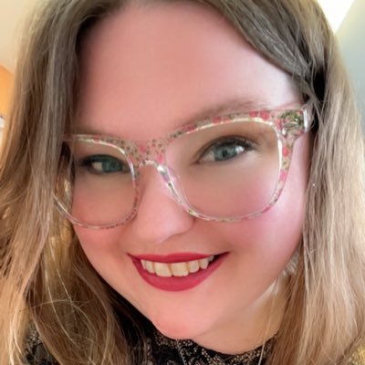 38, Princess, writer of erotica, romance and humor. Call me pretty and give me a kidney 💚