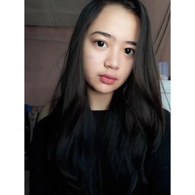 Happiest girl alive🌻🌻
Carat💎