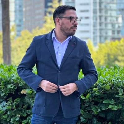 📈 Digital en @lasallelaguna y en PapposMX
📲 Asesor Marketing Digital en @4goficial
👨🏽💻 Dirijo @innovatiolasalle y hago #SEO
Consultor Político Digital