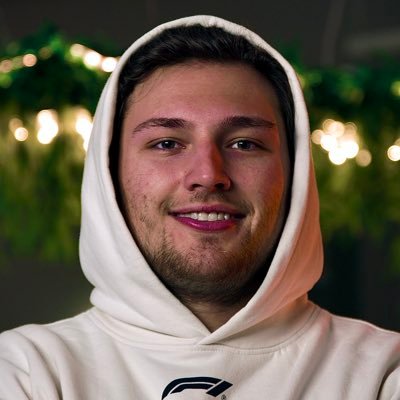 senior creative producer - motion designer for RLM | used to shoot pixels for @winthropesports and @playlcesports | shoot fireworks for @tgods_pyro