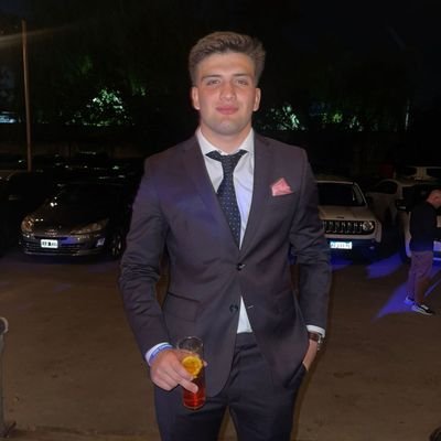 CotroneoSimon's profile picture. El triunfo no está en el vencer siempre, si no en disfrutar