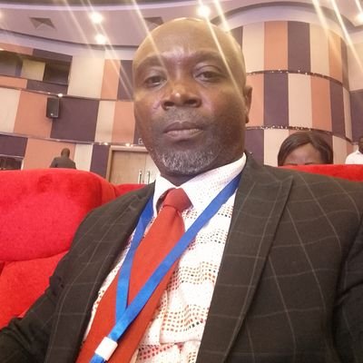 Juriste, militant de la Démocratie et des droits de l'homme. Coordonnateur national COJESKI et Directeur Exécutif SOJUDAC , Secrétaire Rapporteur CCNSC.