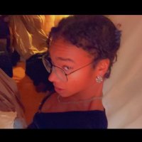 FeeBee (@workingtheme) 's Twitter Profile