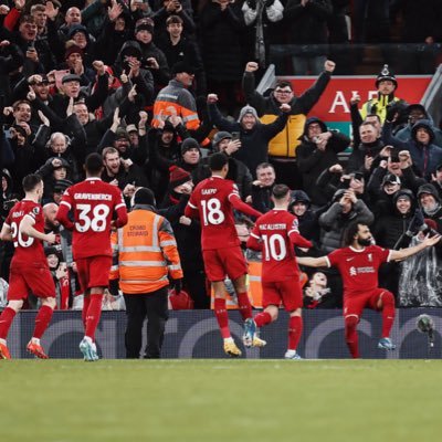 Goalkeeper ⚽ | Singer🎤 | @LFC ❤️| @adekunleolopade | Medical Student🥼😩❤️