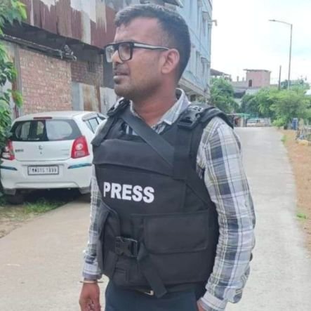 Journalist, Ex- @The_Mooknayak Ex- @4pmnews_network @tarunmitragroup Owner- @Article15news
(ट्वीट निजी है, किसी संस्था से कोई सम्बंध नहीं) More- @satyalivelko