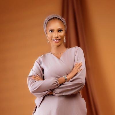 @yinkansola_o