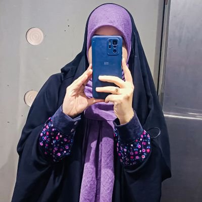 معلم 🧕🏻
زبان و ادبیات فارسی 🍁
| الحمدلله علی کل حال | 💚 #💍