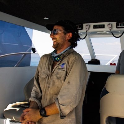 Research Scientist @shark_research_. Interested in the biophysical drivers of the movement and behaviour of marine megafauna. Views are my own.