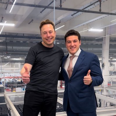 In the dynamic landscape of business, resilience, innovation, and a strategic mindset, I’m committed to the visions of @elonmusk  assistant manager for @tesla