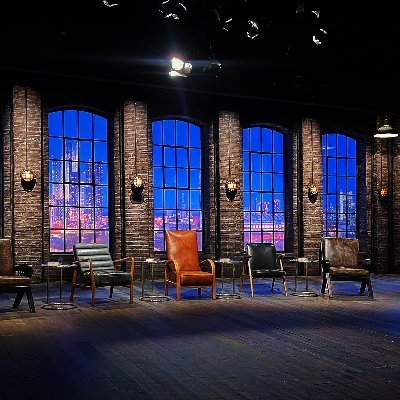 Official Twitter feed for BBC Dragons' Den! 🐉🔥 Home to five multimillionaire Dragons ready to invest. To apply, click here https://t.co/B0baOvYiWz