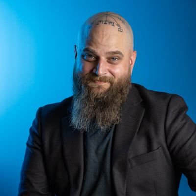 Games, collecting, and community - That's my passion.
freelance community worker - looking for new project.