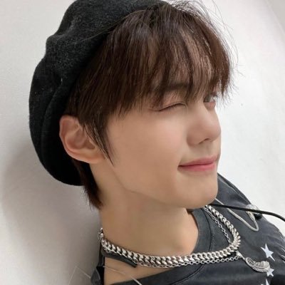 gyuvinverso's profile picture. gyuvin y yo robando choclos