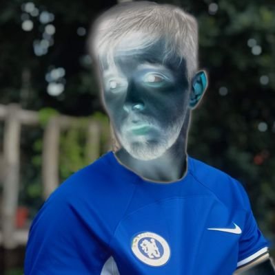 •Hincha de Chelsea como Damon Albarn
•Hincha de Tigre como Pablo Lescano  
•Creyente de San Ricky Fort
•#21 de Chelsea Argentina
•Alter ego de @matipedezert