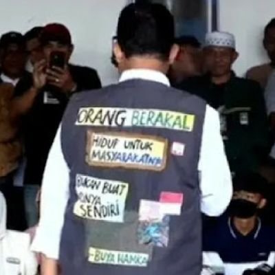 Dunia hanya sesaat, perjuangan sesungguhnya adalah mendapat tempat disisi ALLAH yg hakiki.