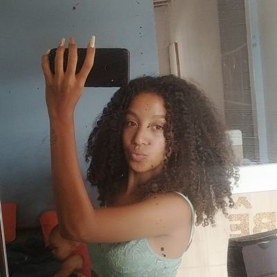 Vicky ♍
Mamãe do Yuri e da Louise Emanuele 🩵🩷
O meu coração é o sol, pai de toda cor 🔥
23 anos sendo uma gostosa safada 😌 Irredutível 🪬