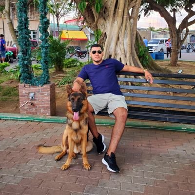 snapchat: alex9jch 👻
Ex Jugador de fútbol profesional
❤⚽👌
Abogado y Notario Público 👨‍⚖️
Orgulloso de ser Diriambino de ❤