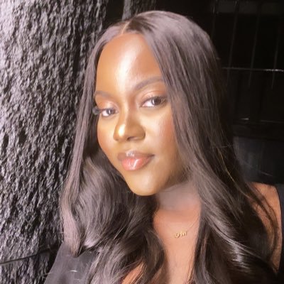 mojisolaax's profile picture. 