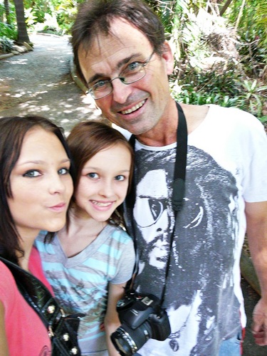 Hi you might know me as the greatgagagod.Enjoy life and having a laugh,Love trivia & info,Photography and my children.