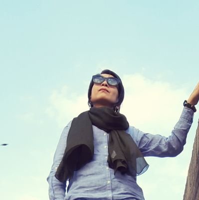 بعضی آغوش ها بوی مرگ میدهد.داس زمانی گندم را سر میزند که اورا در آغوش میکشد