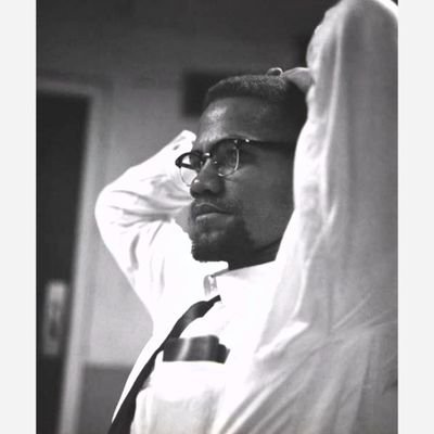 GOD made you to be the ANSWER to someone Else's prayers.| Manchester United Fan| CDE| The Underrated 💪| Hip Hop✊🇹🇿