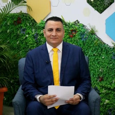 Periodista de Grupo Megavisión / Coordinador de los programas @PulsoCiudadanos y @dialogo21 / Informando sobre lo que pasa en El Salvador 🇸🇻