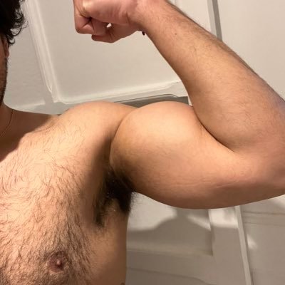 18+ only / Muscle Growth / Muscle Worship / Gooner / Musk / I want to get massive 💪 / DMs open.