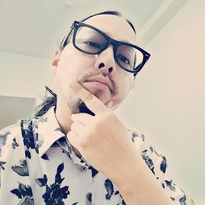 テキトー人間
邦楽洋楽お笑い好き
ギター&糞ボーカル作詞作曲編曲ミックスします
そんな私がぼっちで作った1stアルバムがYouTubeとSoundCloudで聴けます
誰も聴いてくれないので100回くらい聴いてください
Instagram:https://t.co/MFe1kiik0b