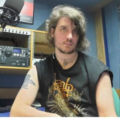 Autistic. Metalhead, football commentator, ice hockey player, chats women's football on @absoluteballpod, long-suffering Sky Blues fan. 
Made in Coventry.