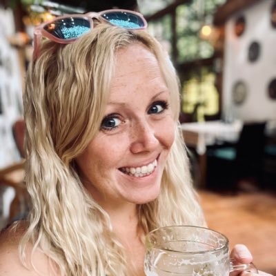 Katy Lee MBE ✈️ Profile
