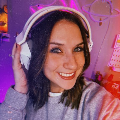 she/her | coffee obsessed | I like to play games on the Internet | variety streamer